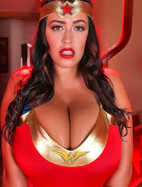 Hot brittish porn star Leanne Crow in cosplay costume showing her beauty 